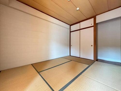 コモア六浦　六番館の物件画像