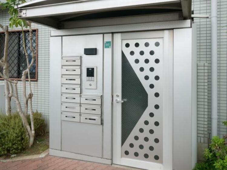 その他 スタイリッシュなのはもちろん、質感があり、機能的でもあるエントランス。