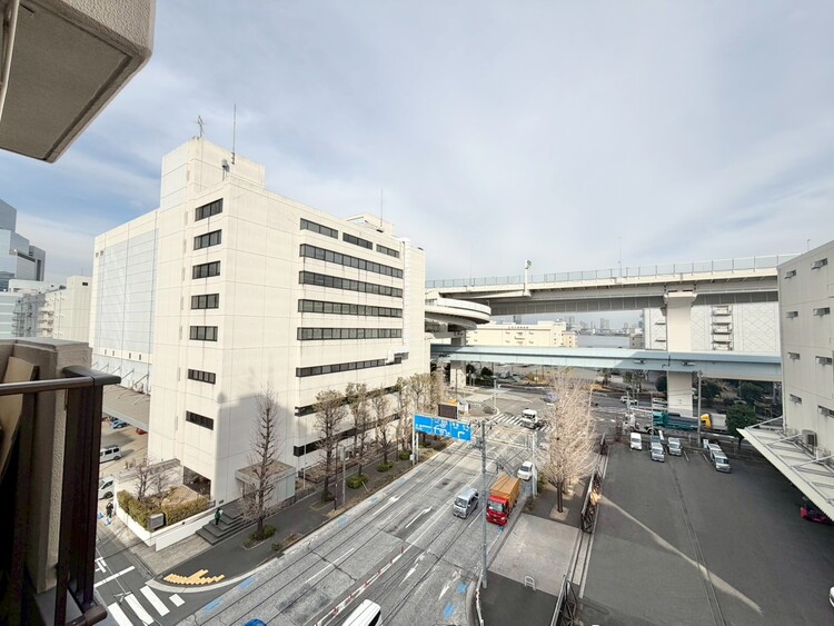 その他 眺望や窓からの景色が良いと、家で過ごす時間も快適です。