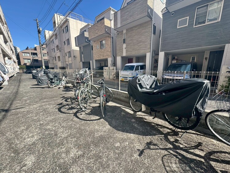 その他 駐輪場も綺麗に整頓されています。※空き状況は都度ご確認下さい。