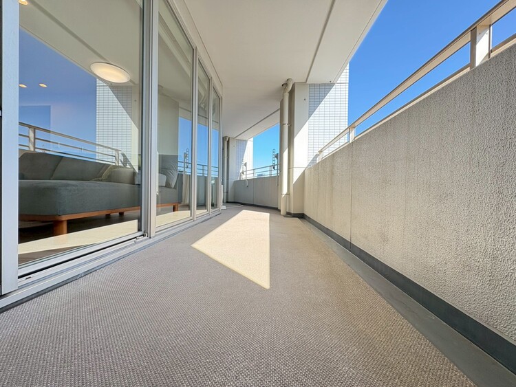 その他 朝の澄んだ空気や、夕方に吹く清々しい風を感じられるバルコニー。