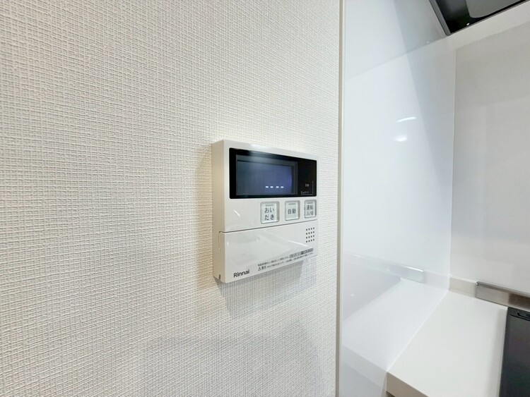 その他 見やすい画面で操作しやすい給湯パネル。