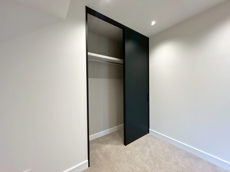 その他 収納スペースが付いていて、お部屋を広く使っていただけます。