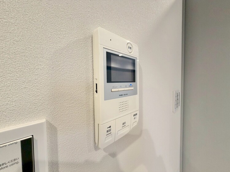 その他 誰が来てもわかる様にモニター付きインターホンを設置。