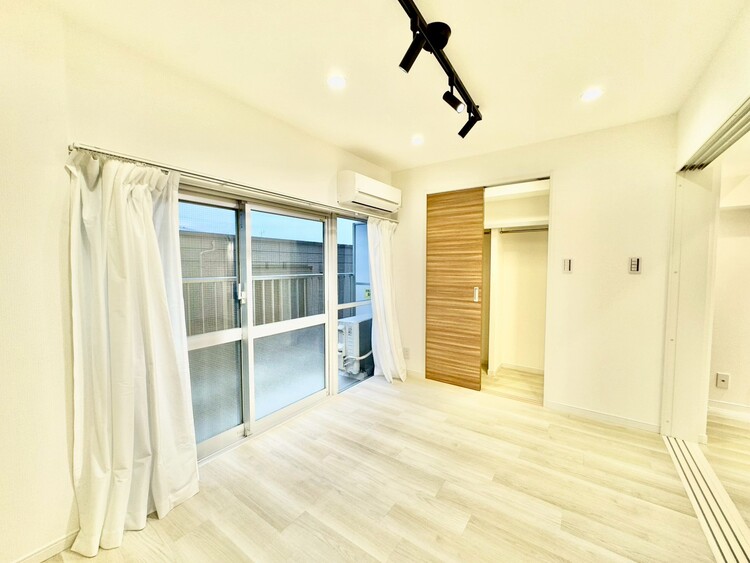 その他 清かで艶やかな時間をもたらしてくれる室内です。