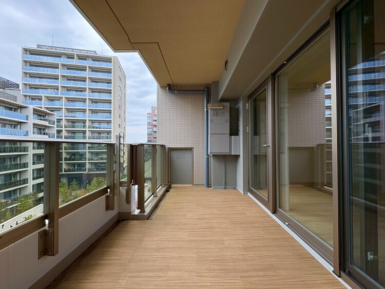 その他 朝の澄んだ空気や、夕方に吹く清々しい風を感じられるバルコニー。