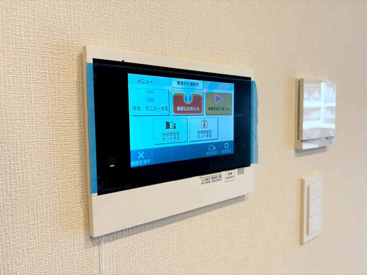 その他 誰が来てもわかる様にモニター付きインターホンを設置。