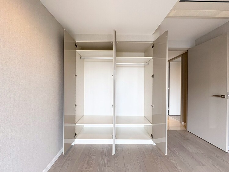 その他 収納スペースが付いていて、お部屋を広く使っていただけます。