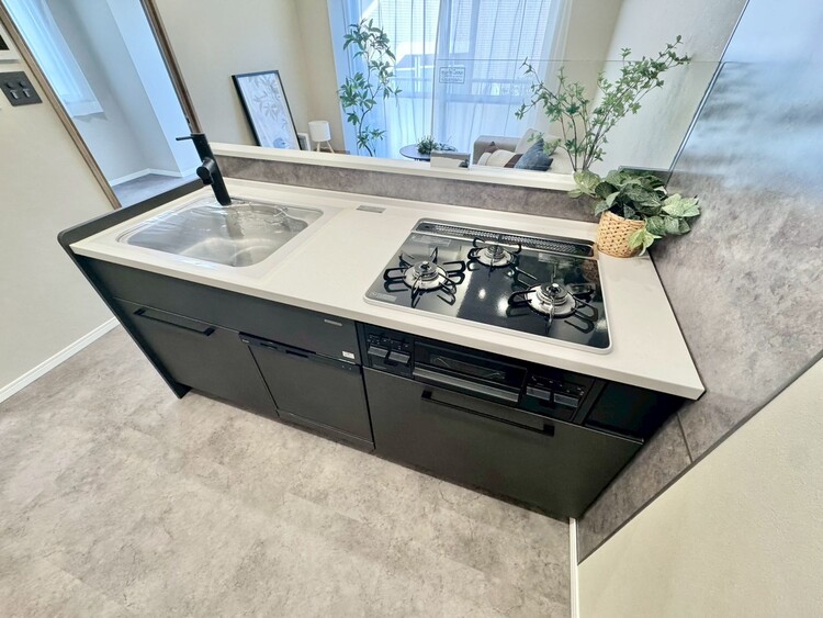 その他 使いやすくスタイリッシュなキッチン空間になっております。