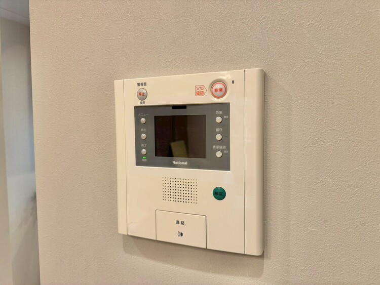 その他 誰が来てもわかる様にモニター付きインターホンを設置。