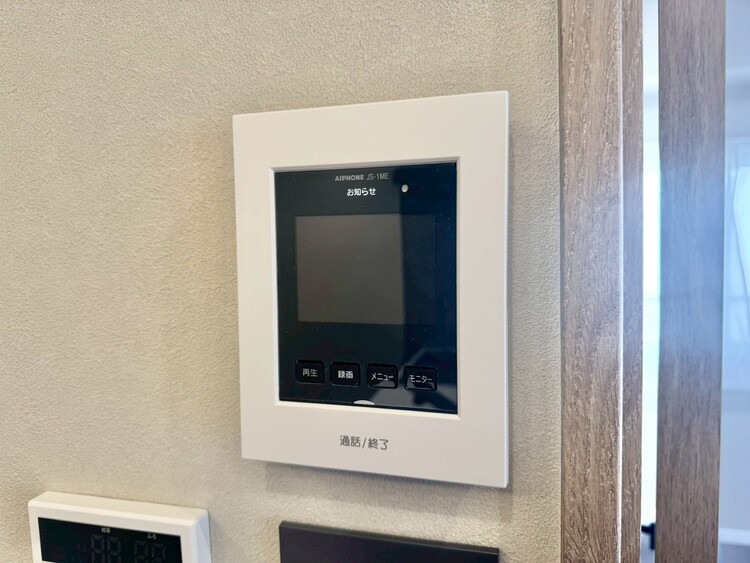 その他 誰が来てもわかる様にモニター付きインターホンを設置。