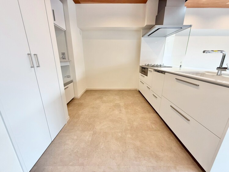 その他 開放感のあるキッチンスペース。調理をしながら、会話も弾みそうですね。