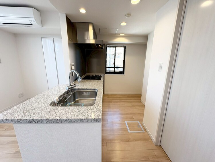 その他 開放感のあるキッチンスペース。調理をしながら、会話も弾みそうですね。