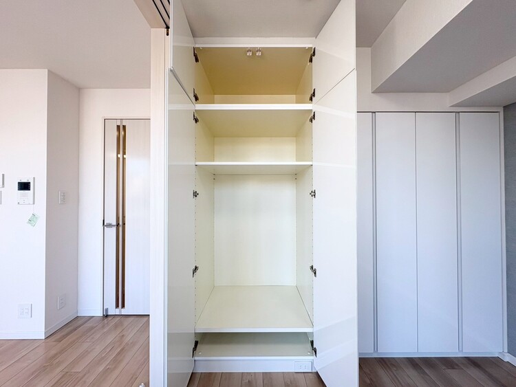 その他 収納スペースが付いていて、お部屋を広く使っていただけます。