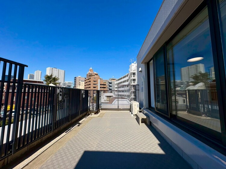 その他 朝の澄んだ空気や、夕方に吹く清々しい風を感じられるバルコニー。