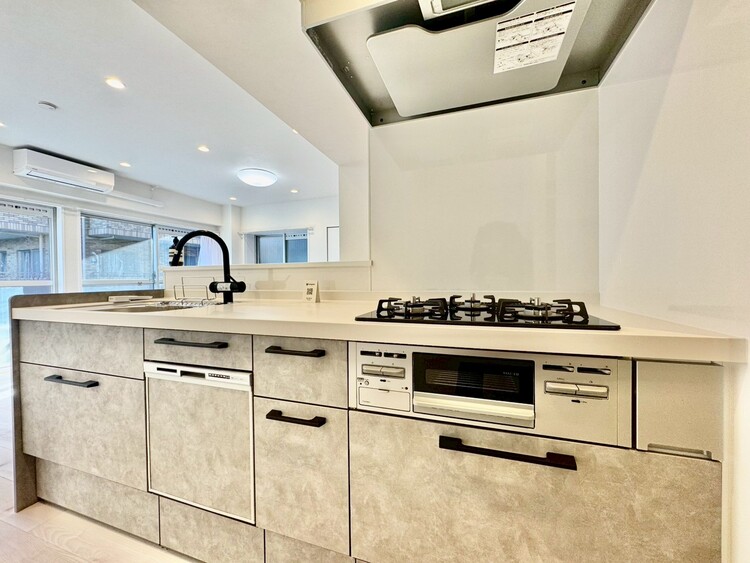 その他 開放感のあるキッチンスペース。調理をしながら、会話も弾みそうですね。