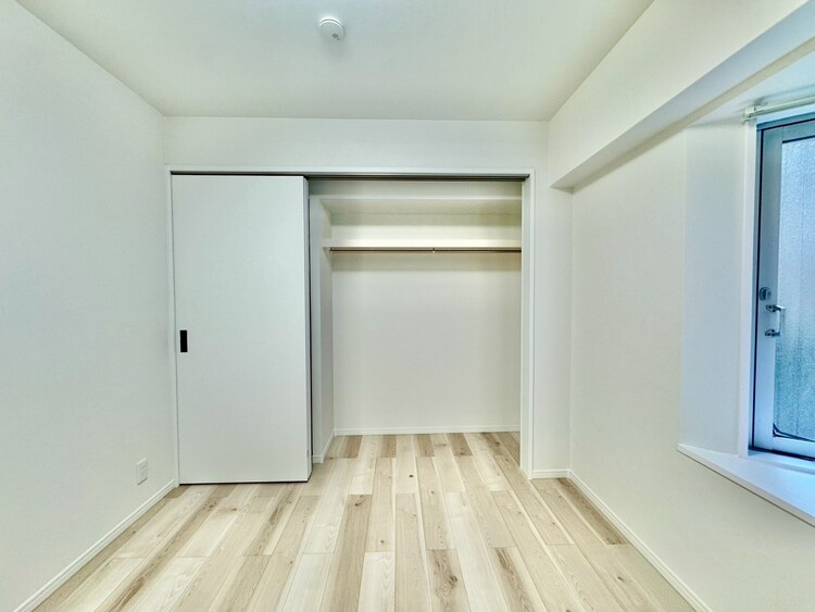 その他 収納スペースが付いていて、お部屋を広く使っていただけます。