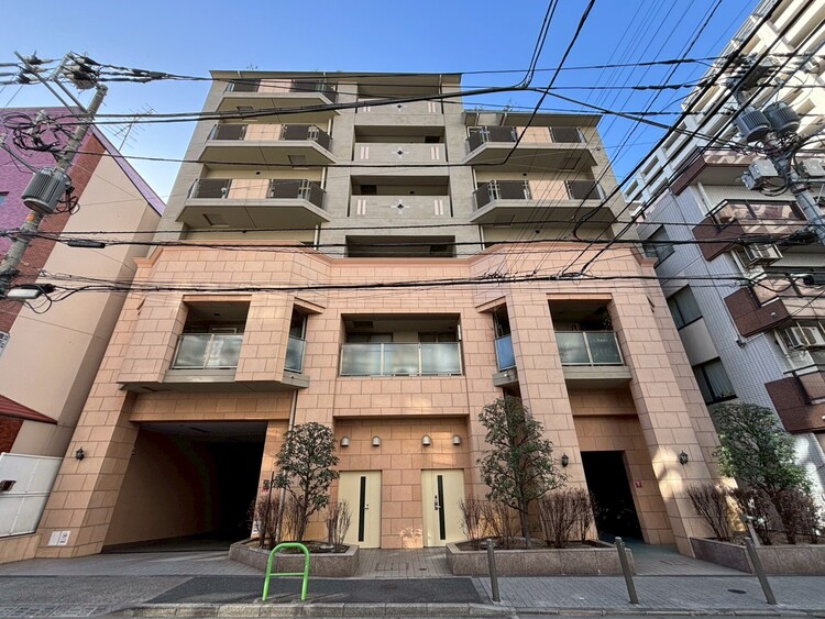 その他 飽きのこないシンプルモダンな外観です。