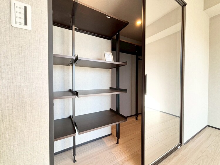 その他 家電やスーツケース、ストック品など何でも片付く嬉しい空間です。