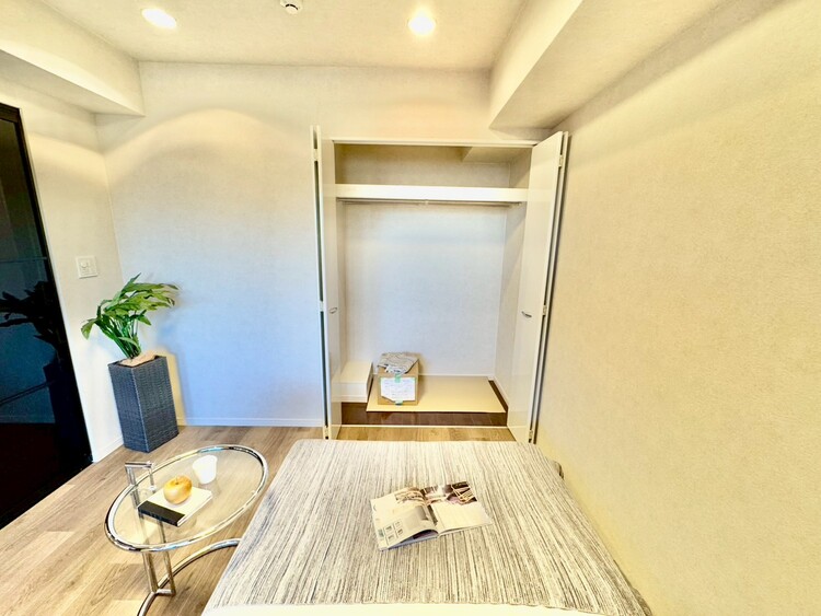 その他 収納スペースが付いていて、お部屋を広く使っていただけます。