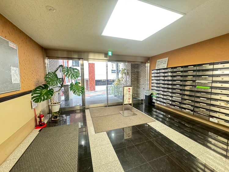 その他 館内は静寂な中が保たれており、管理が行き届いている印象を受けました。