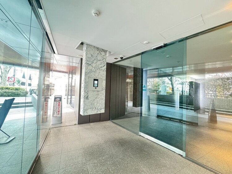 その他 館内は静寂な中が保たれており、管理が行き届いている印象を受けました。