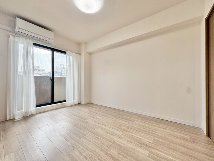 その他 清かで艶やかな時間をもたらしてくれる室内です。