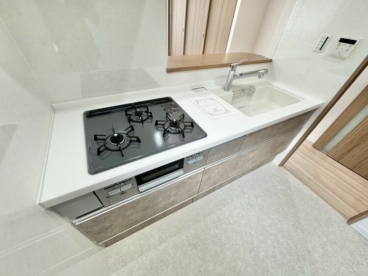 その他 使いやすくスタイリッシュなキッチン空間になっております。
