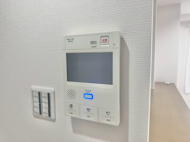 その他 誰が来てもわかる様にモニター付きインターホンを設置。