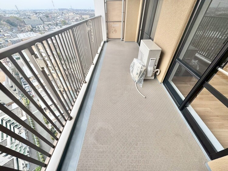 その他 朝の澄んだ空気や、夕方に吹く清々しい風を感じられるバルコニー。