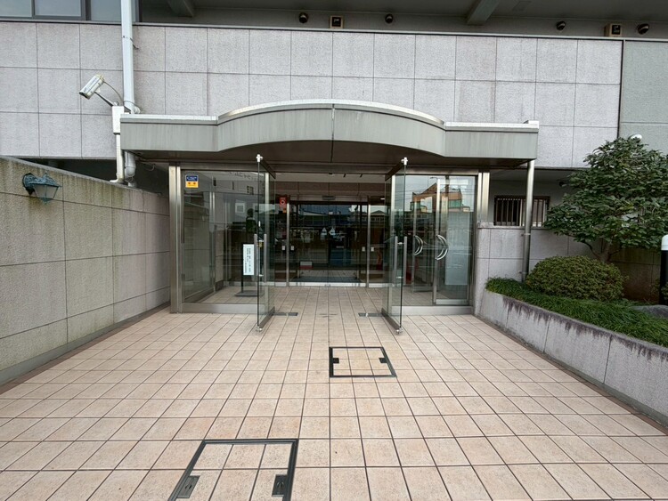 その他 上質感漂う玄関アプローチです。