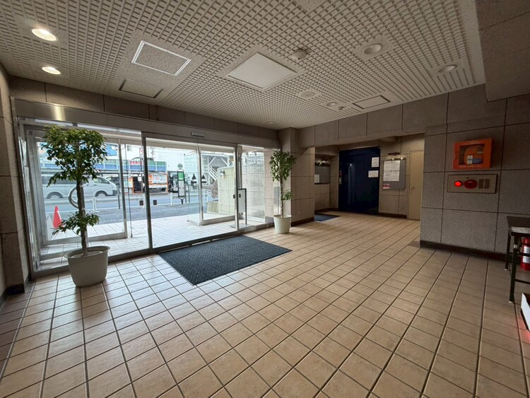 その他 館内は静寂な中が保たれており、管理が行き届いている印象を受けました。