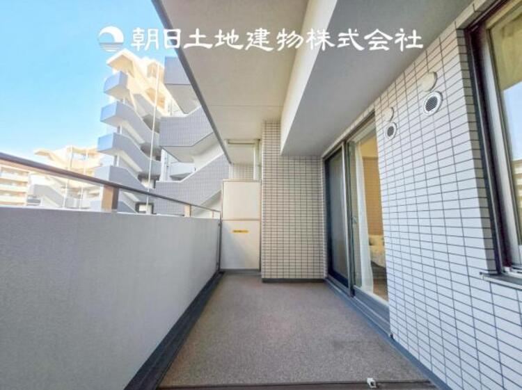 その他 【バルコニー】太陽に愛された家。陽当り・通風に優れた魅力的で快適さを追求した住宅です。