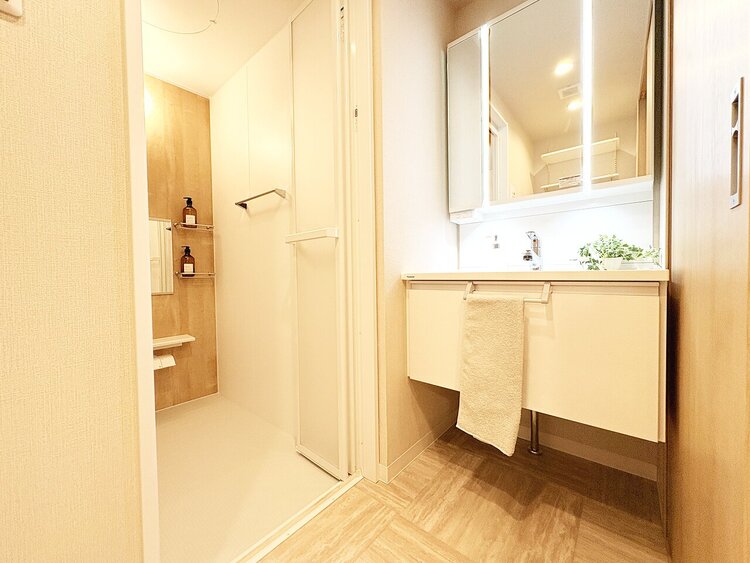 洗面 清潔感と心地よさを重視した、上質感漂うパウダールーム。