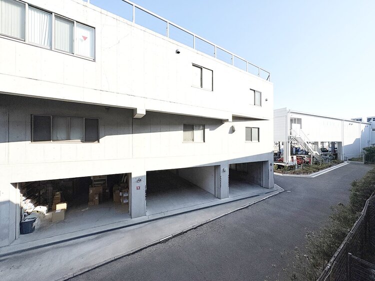 バルコニー 窓を開けると広がる青空。心をリフレッシュして日々を過ごしていきましょう。