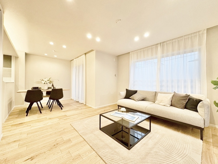 居間 過ごす時間が、たくさんの思い出として紡がれていく場所。