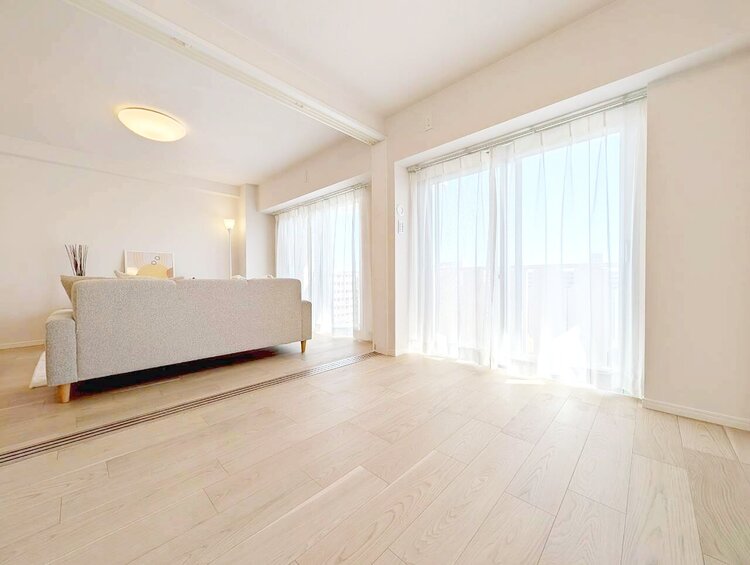 寝室 ベッドも十分に設置するスペースがあります。