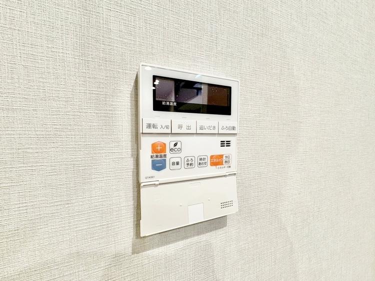 設備 見やすい画面で操作しやすい給湯パネルです。