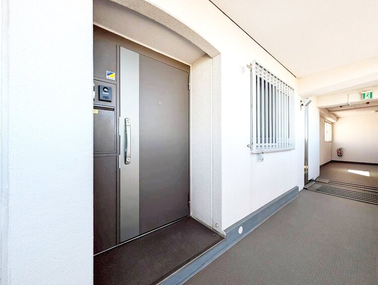 玄関 玄関を開ければ、そこは安らぎのご自宅。