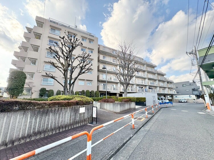 外観 資料には掲載していない情報が、現地にはたくさんあります。是非一度、現地をご確認ください。