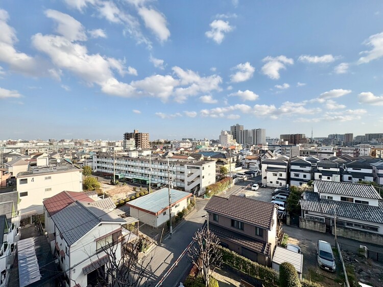 バルコニー 頬をなでる、優しい風を感じることが出来ます。