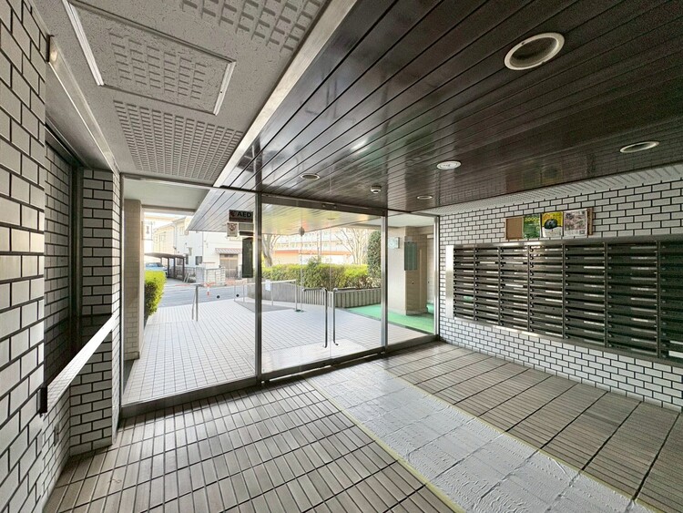 エントランス エントランスは、毎日の行き帰りで使う大事な空間です。