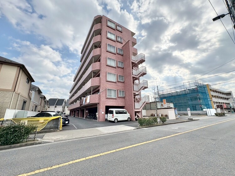 外観 資料には掲載していない情報が、現地にはたくさんあります。是非一度、現地をご確認ください。