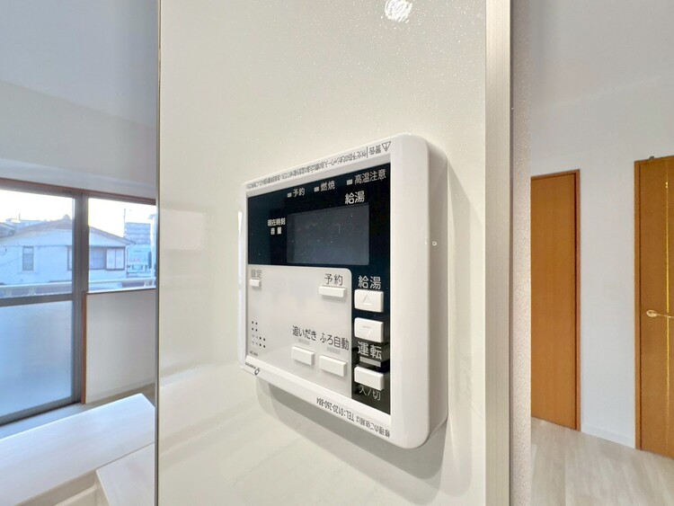 設備 見やすい画面で操作しやすい給湯パネルです。