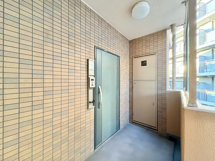 玄関 玄関を開ければ、そこは安らぎのご自宅。