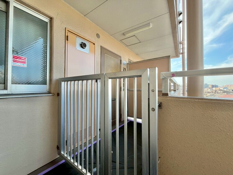 玄関 玄関を開ければ、そこは安らぎのご自宅。