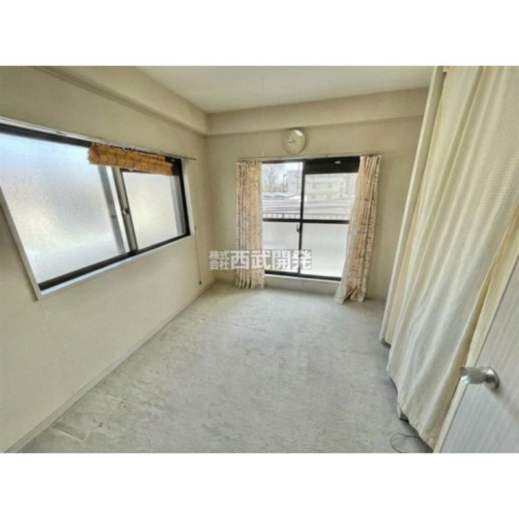 内装 ＣＧ加工により家具、備品を消しています。