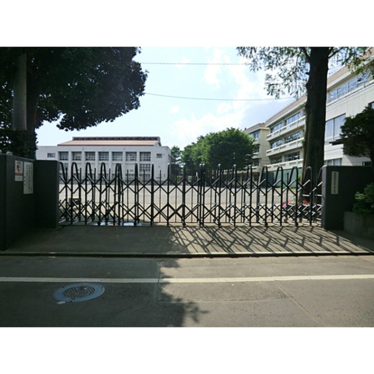 周辺 武蔵野市立第二中学校(約650m)