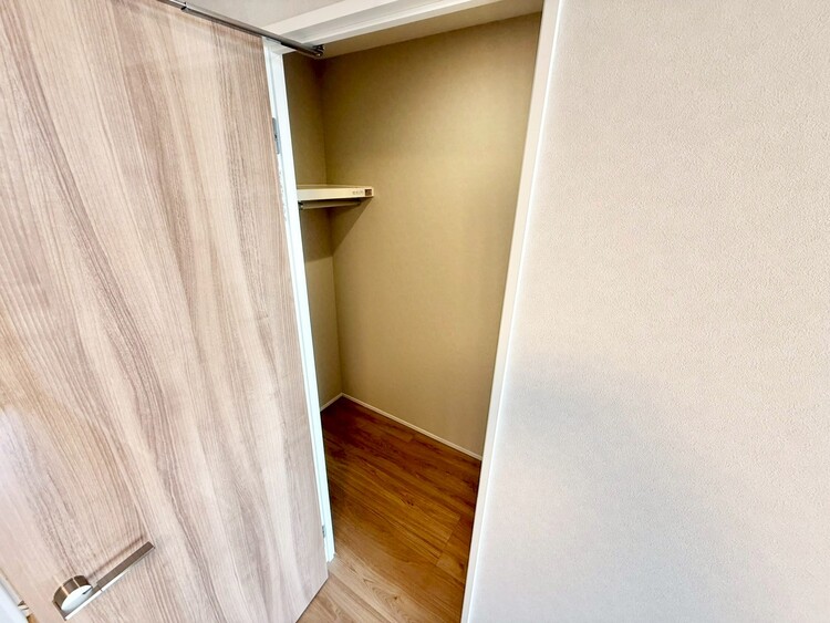 その他 収納スペースが付いていて、お部屋を広く使っていただけます。