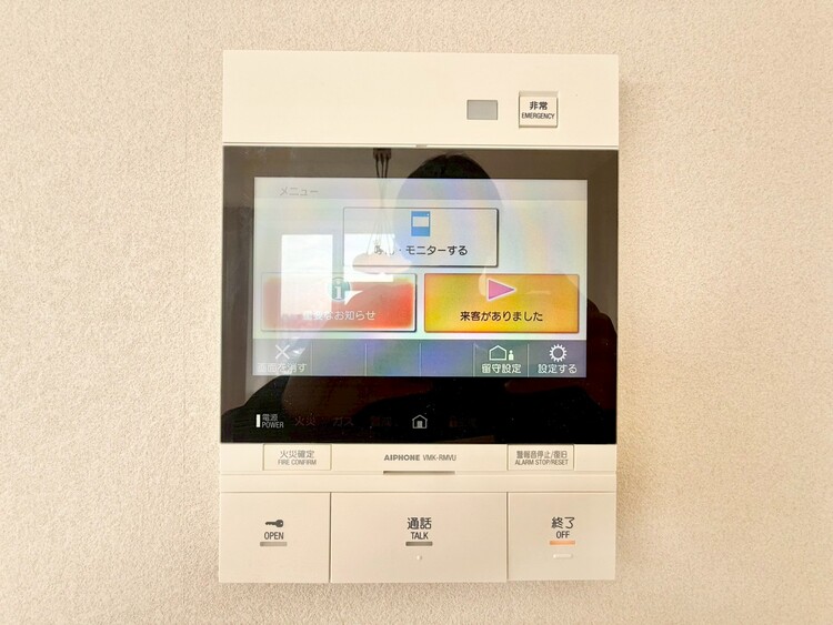 その他 誰が来てもわかる様にモニター付きインターホンを設置。